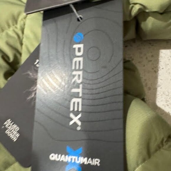 Mountain Hardware Deloro Down Jacket in Light Cactus, Size Large - Picture 10 of 13